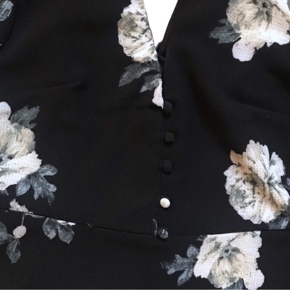 NWT Socialite Harper Floral Flared Sleeve Mini Dress sz XS - Picture 7 of 15